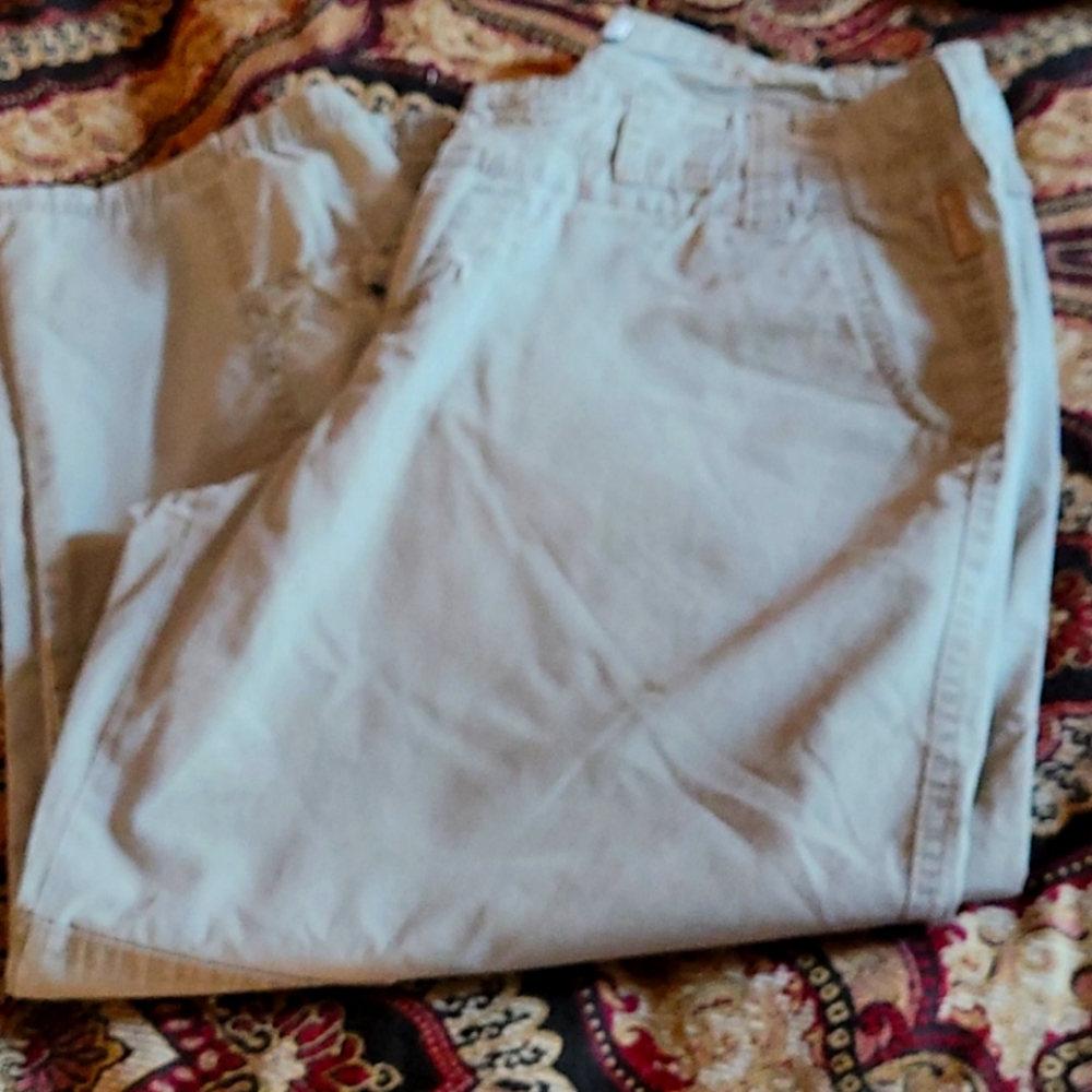 Capri pants